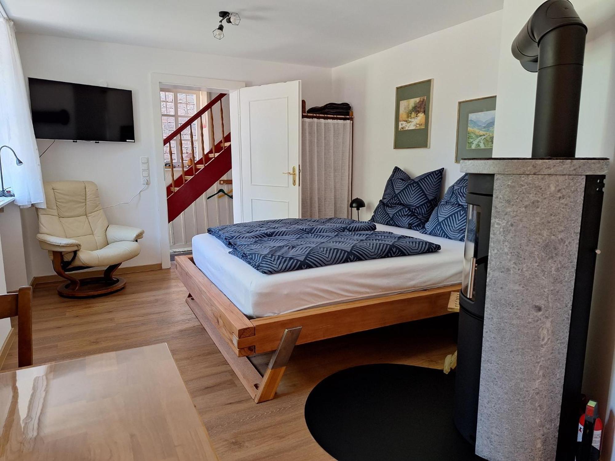 Annette Faust Apartment *
